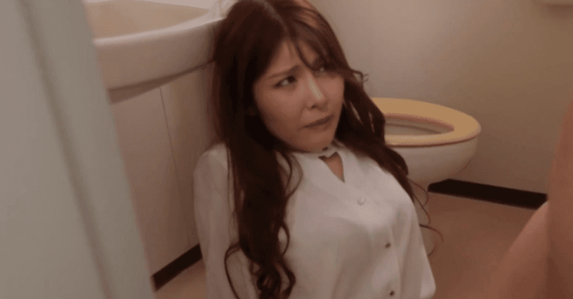 MIAB-357 Dragged Colleague to the Toilet and Roughly Used Her Mouth