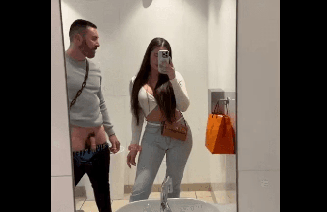 Sucks a stranger and fucks in front of a mirror in the fitting room